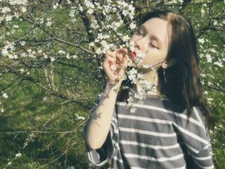 EdwinaHence's Live free chat Profile Image