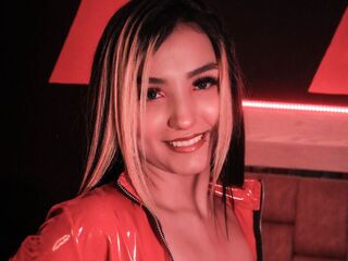 TiffanyLabelle's Blonde live cam girls Profile Image